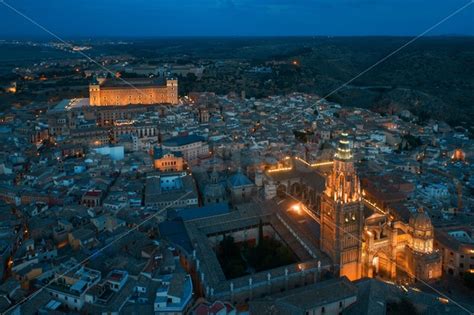 Aerial view of Toledo Cathedral at night – Songquan Photography