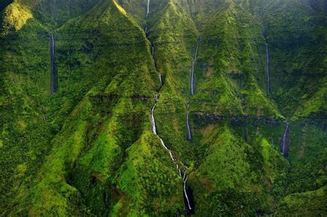 11 Gorgeous Kauai Waterfalls That You Need to Visit