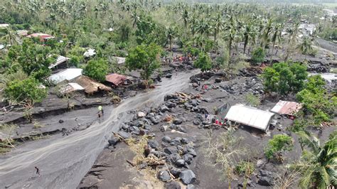 LOOK: Lahar from Mayon Volcano envelops homes in Albay in aftermath of ...