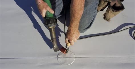 Commercial Flat Roof Repair Tips