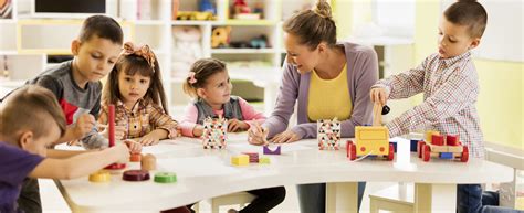 Montessori Curriculum | Evergreen Academy