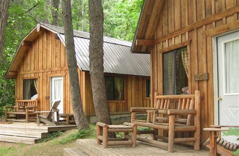 Cabins in Lake Chelan Get You Up Close with Nature