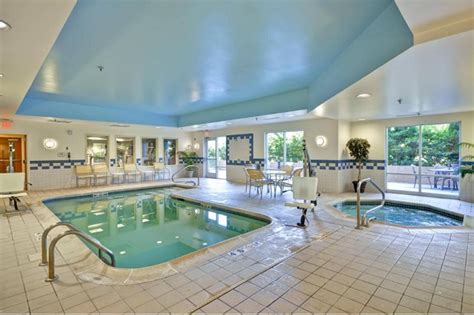 15 Best Hotels with Indoor Pools in Birmingham, AL