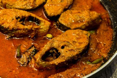 Bengali Fish Curry Recipe, How to make Bengali Fish Curry Recipe - Vaya.in