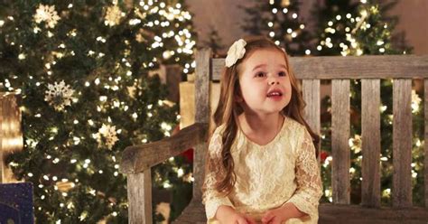 4-Year-Old Singing 'Silent Night' Is An Adorable Christmas Gift ...