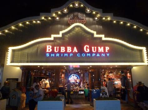 Bubba Gump Shrimp Co., Santa Monica, CA - California Beaches