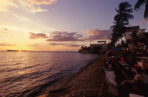 Wisata Makassar - Pantai Losari - Aneka Tempat Wisata