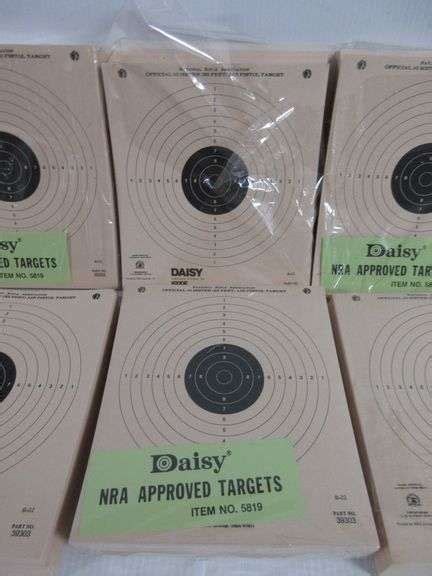 (6) Daisy Targets - Albrecht Auction Service