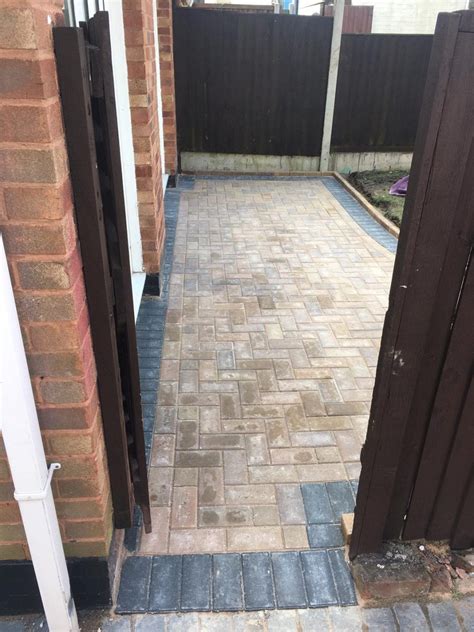 Block Paving Patio in Arnold - Oakleigh Driveways