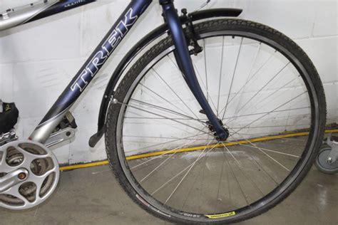 Trek Multitrack 7000 Hybrid Bike | Property Room