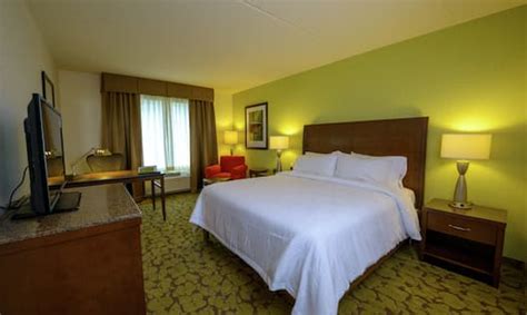 Hilton Garden Inn Exton/West Chester Hotel Rooms