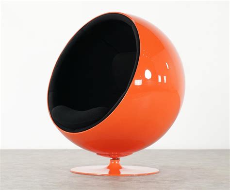 Eero Aarnio Ball Chair | 1stDibs