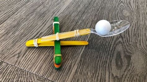 How to Make a Simple Popsicle Stick Catapult (3 Catapult Designs ...