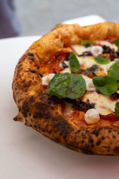 The Ultimate Guide to the Best Pizza in Paris - Paris Eater