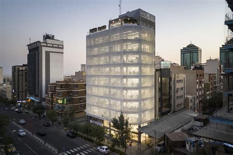 The White Renovation Office Building / Olgooco | ArchDaily