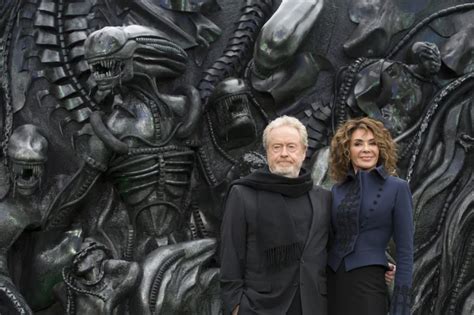 Ridley Scott Says Alien: Covenant Sequel to Start Filming in 14 Months ...