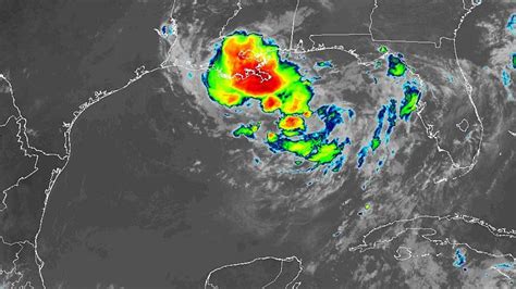 Hurricane in Gulf of Mexico: Track the tropical storm and see its ...