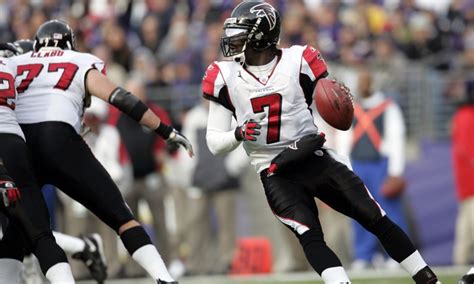 Michael Vick discusses current state of the Falcons, NFL career