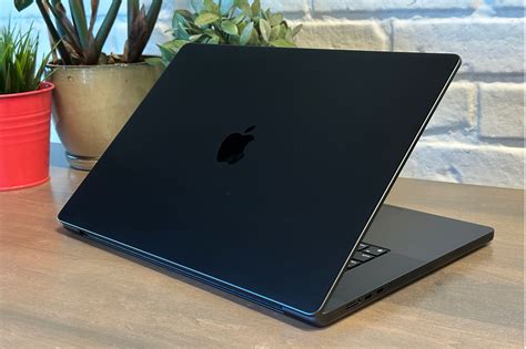 Apple MacBook Pro (16-inch, Late 2023) Review: Elegant Monster - Tech ...