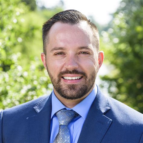 Ryan Geary | Resolute Associate Wealth Advisor