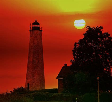 New Haven Lighthouse at Dawn Photograph by Charles HALL