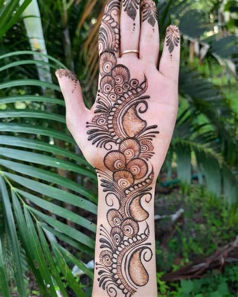 32+ Stunning Arabic Mehndi Designs 2023