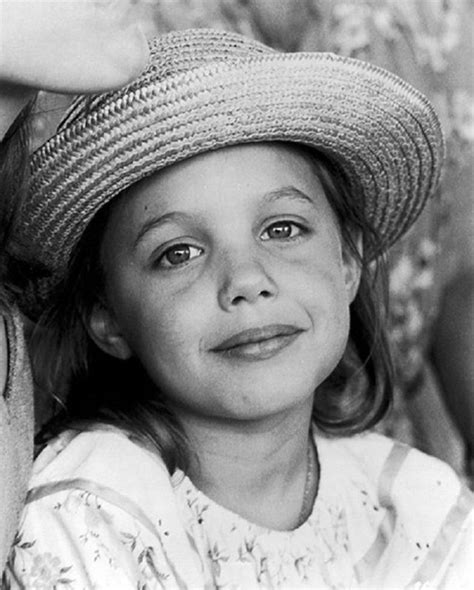 35 Adorable Angelina Jolie's Childhood Photos From the 1970s and Early ...