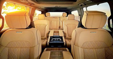 How the Jeep Wagoneer interior was designed to be the right size ...