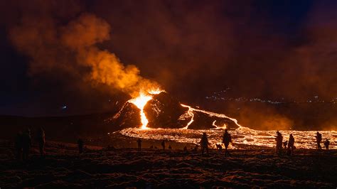 Stunning scenes from the Fagradalsfjall volcanic eruption - Photofocus