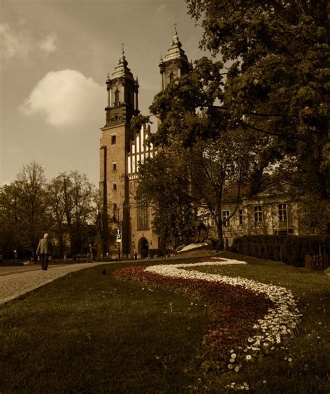 Cathedral in Poznan by Cahharin on DeviantArt