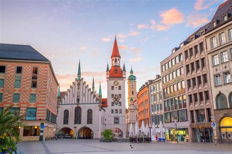 Old Town Hall at Marienplatz Square in Munich 1309989 Stock Photo at ...