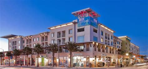 Hottest Surf Hotels In Huntington Beach | Surf School