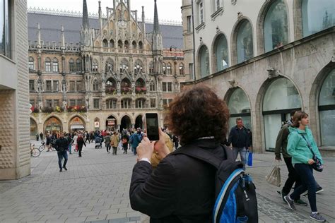 Munich: Old Town Walking Tour Audio Guide in Munich