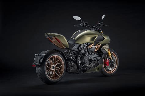 2021-ducati-diavel-1260-lamborghini-limited-edition-specs-price-6 ...