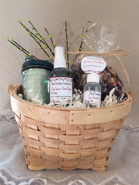 Aromatherapy Baskets / Gift Baskets / Beach Fragrance / Candle