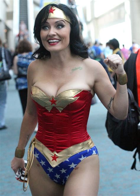 Wonder Woman | San Diego Comic-Con Cosplays 2015 | POPSUGAR Tech Photo 74