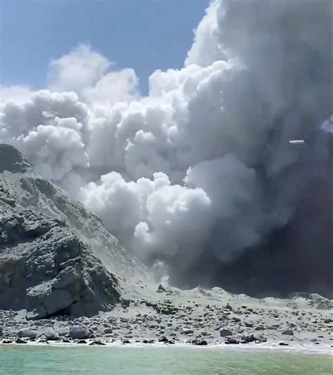 New Zealand volcano erupts on White Island with people injured and ...