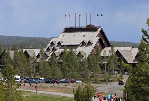 Old Faithful Inn - Yellowstone Reservations