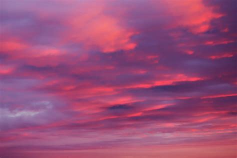 Why Is the Sky Pink? The Science Behind Pink Skies | Color Meanings