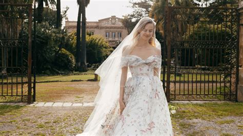 Wedding Dress Trends 2023: 6 Looks That Balance Timeless & Trendy ...