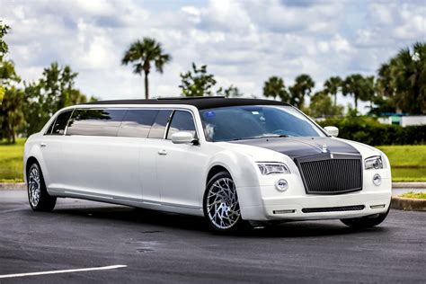 VIP Limo Service: Rolls Royce Phantom Stretch Limo