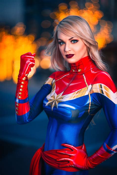 Elarte Cosplay: Captain Marvel Cosplay - Marvel Comics