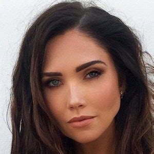 Jessica Green - Age, Family, Bio | Famous Birthdays