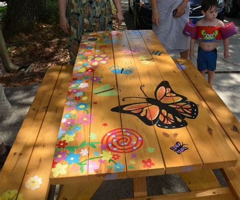 How to paint a wooden picnic table for outside