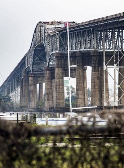 Landry announces new deal for Calcasieu River bridge | News ...