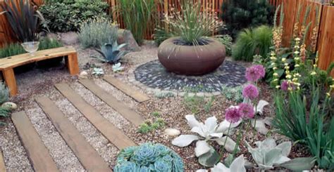 Arranging Patio Furniture on Pea Gravel - Live in Your Backyard