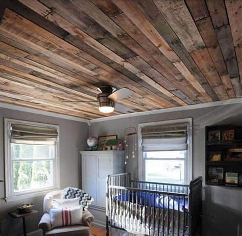 DIY Wood Pallet Wall Ideas and Paneling