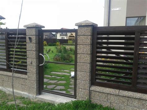 Enhance Your Home Looks With Modern Wall Fence Designs