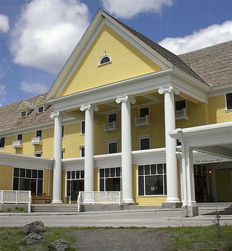 Lake Yellowstone Hotel and Cabins – Yellowstone Reservations-