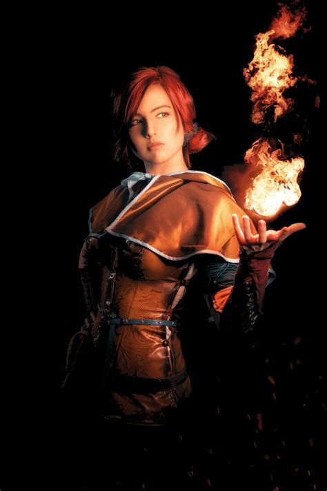 Triss Merigold [2002x3000] : r/Amoledbackgrounds